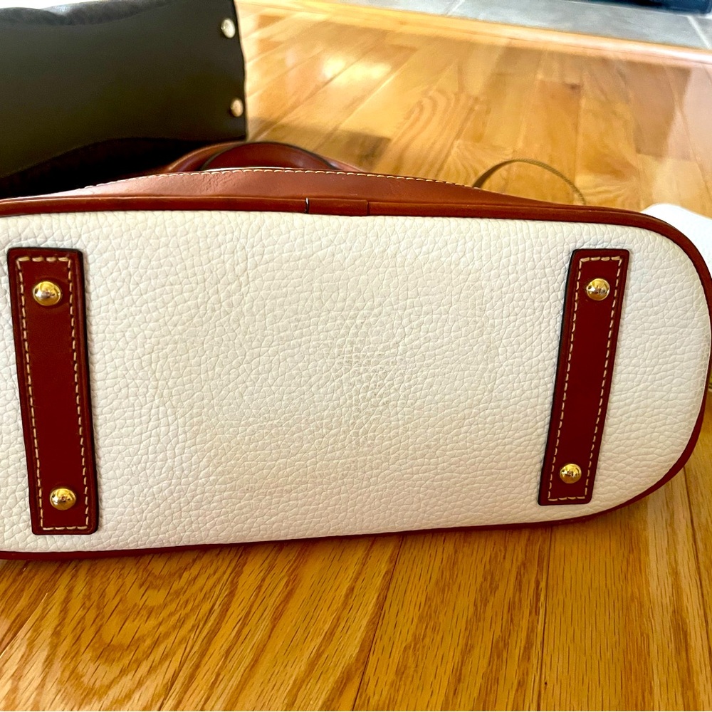 Dooney & Bourke Pebbled leather Zip Zip Satchel. Gently used. - Picture 4 of 10